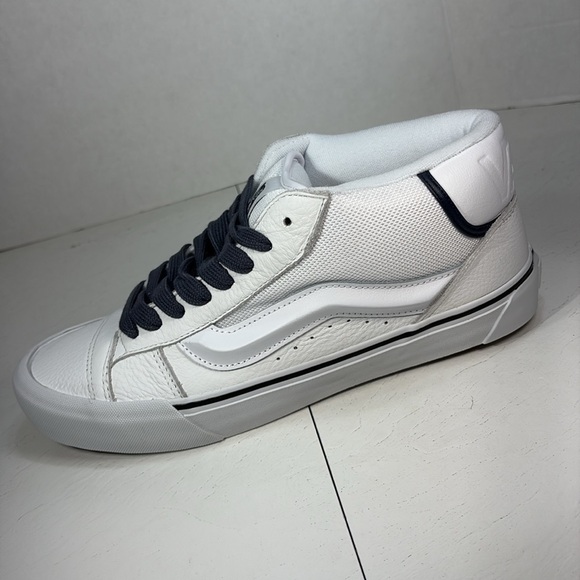 NWT Vans KNU Skool Mid Top Skateboard Shoes Men’s 11 - Picture 2 of 10